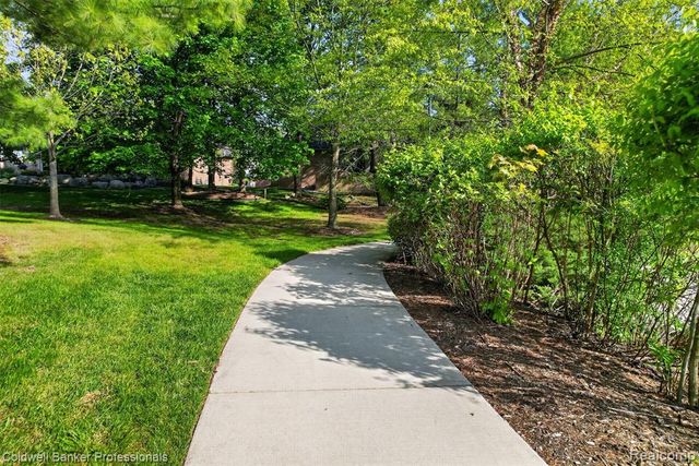1357 Kentfield Drive, Rochester, MI 48307
