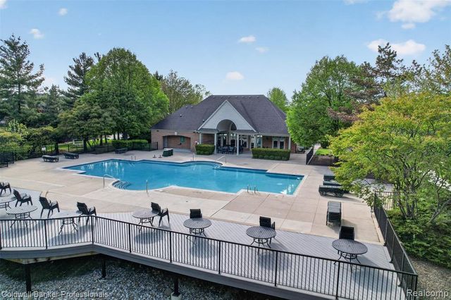1357 Kentfield Drive, Rochester, MI 48307