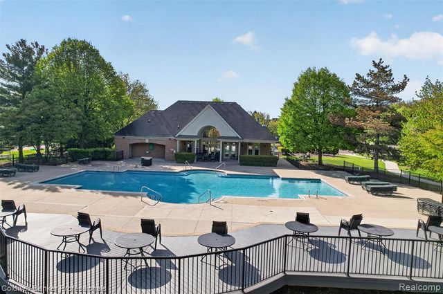 1357 Kentfield Drive, Rochester, MI 48307
