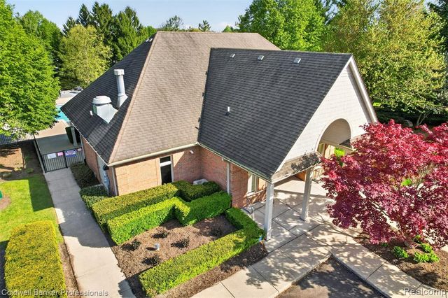 1357 Kentfield Drive, Rochester, MI 48307
