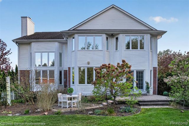 1357 Kentfield Drive, Rochester, MI 48307