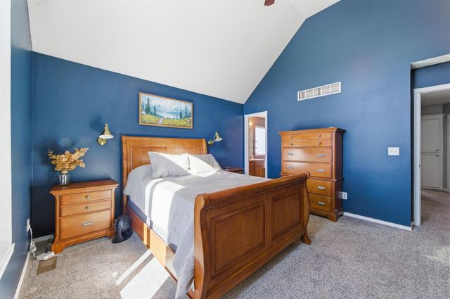 118 N Douglas Cir., Andover, KS 67002