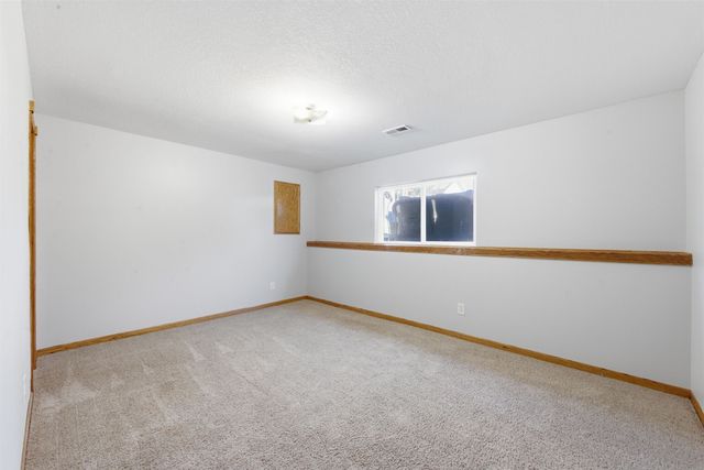 118 N Douglas Cir., Andover, KS 67002