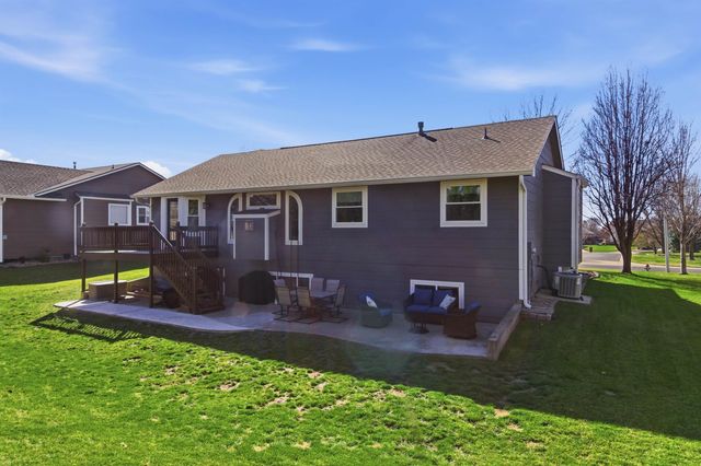 118 N Douglas Cir., Andover, KS 67002