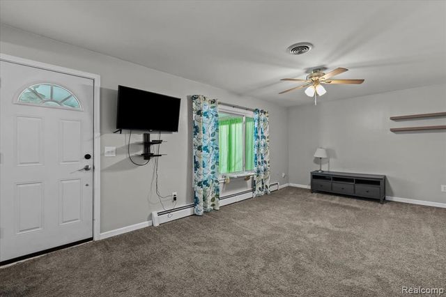 52411 Washington Street, New Baltimore, MI 48047