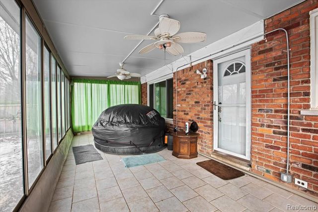 52411 Washington Street, New Baltimore, MI 48047