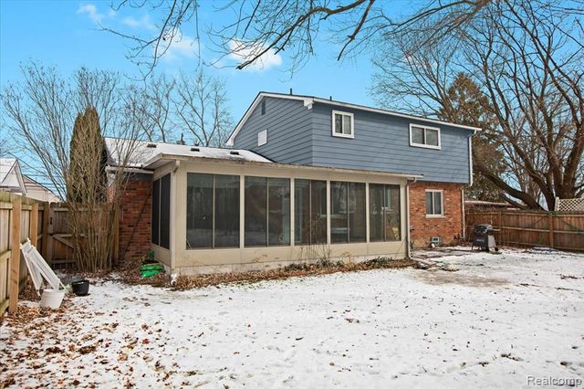 52411 Washington Street, New Baltimore, MI 48047