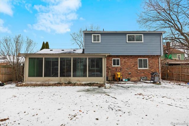 52411 Washington Street, New Baltimore, MI 48047