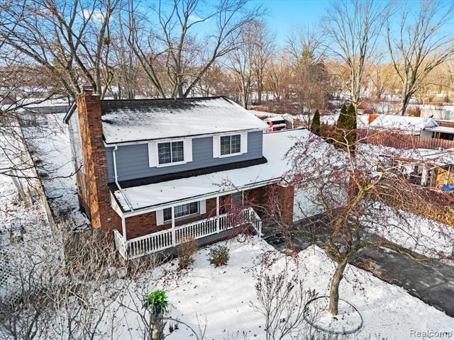 52411 Washington Street, New Baltimore, MI 48047