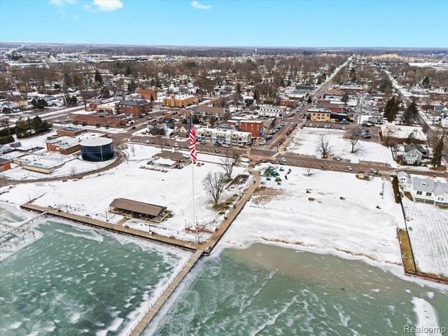 52411 Washington Street, New Baltimore, MI 48047