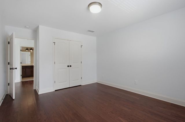 1970 Newark Ln, Thompsons Station, TN 37179