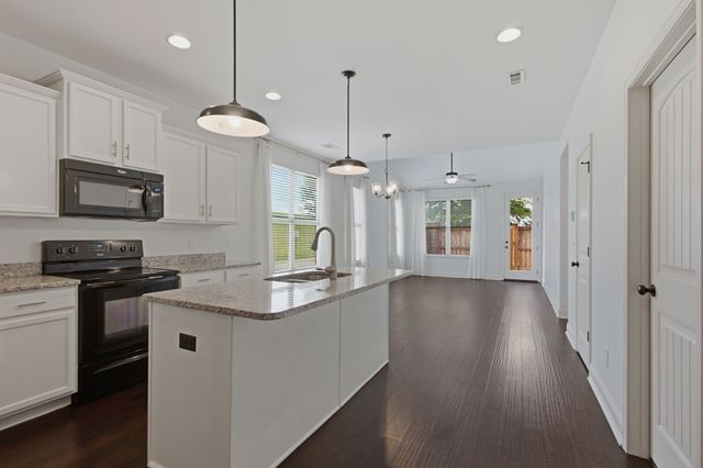 1970 Newark Ln, Thompsons Station, TN 37179