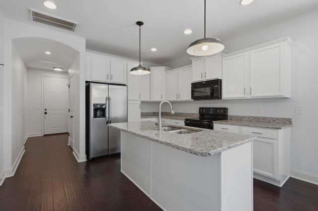 1970 Newark Ln, Thompsons Station, TN 37179