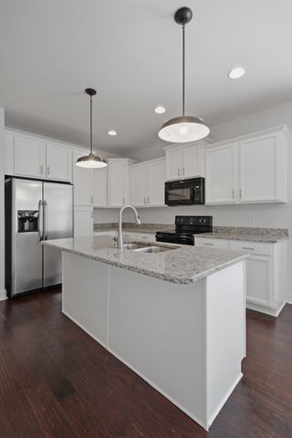 1970 Newark Ln, Thompsons Station, TN 37179