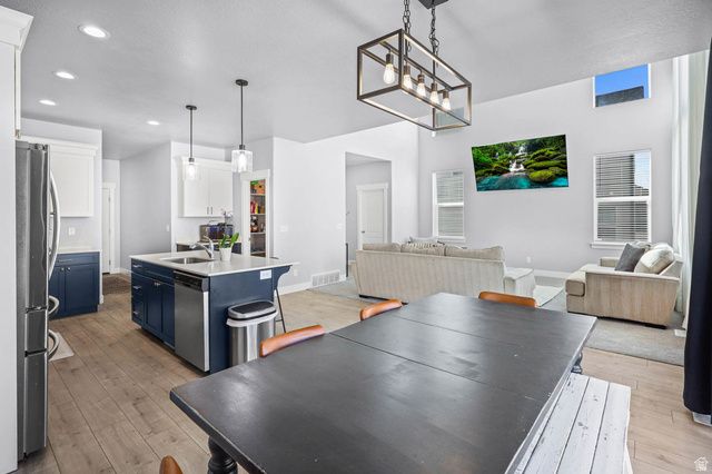 586 N HILL VIEW DR, Saratoga Springs, UT 84045