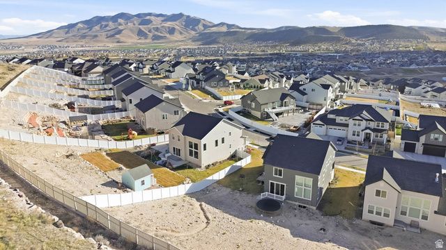 586 N HILL VIEW DR, Saratoga Springs, UT 84045