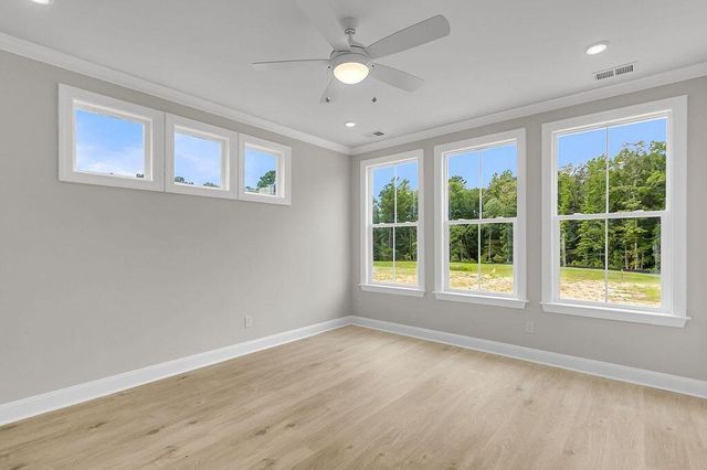 7367 Longtown Drive, Hanahan, SC 29410
