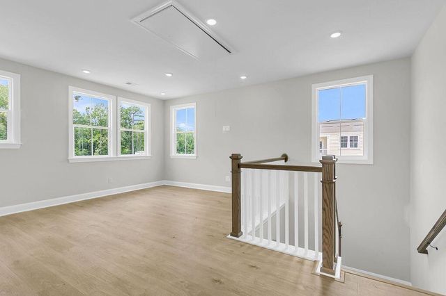 7367 Longtown Drive, Hanahan, SC 29410