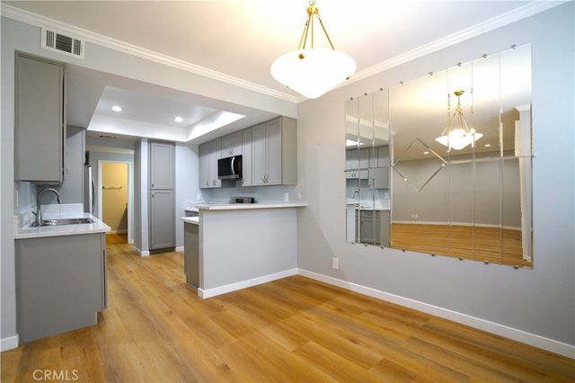 5310 Zelzah 101, Encino, CA 91316