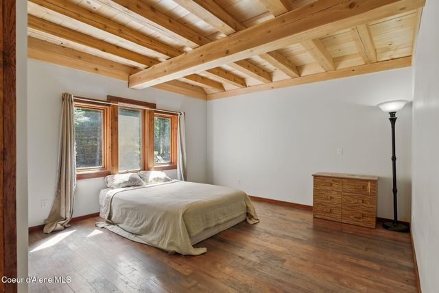 76 Shadow Valley Ln, Clark Fork, ID 83811