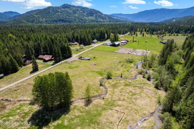 76 Shadow Valley Ln, Clark Fork, ID 83811