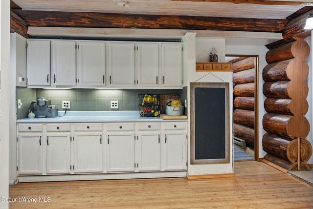 76 Shadow Valley Ln, Clark Fork, ID 83811