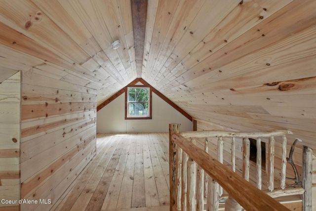 76 Shadow Valley Ln, Clark Fork, ID 83811