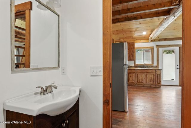 76 Shadow Valley Ln, Clark Fork, ID 83811