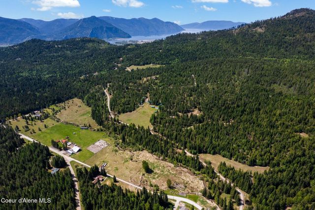 76 Shadow Valley Ln, Clark Fork, ID 83811