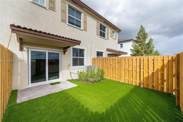 2747 SE 26th Rd 2747, Homestead, FL 33035