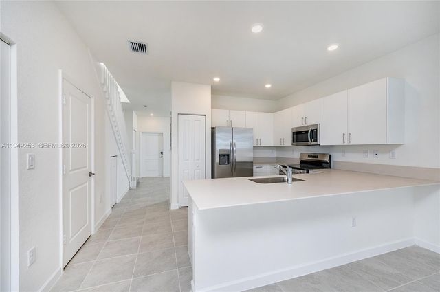 2747 SE 26th Rd 2747, Homestead, FL 33035