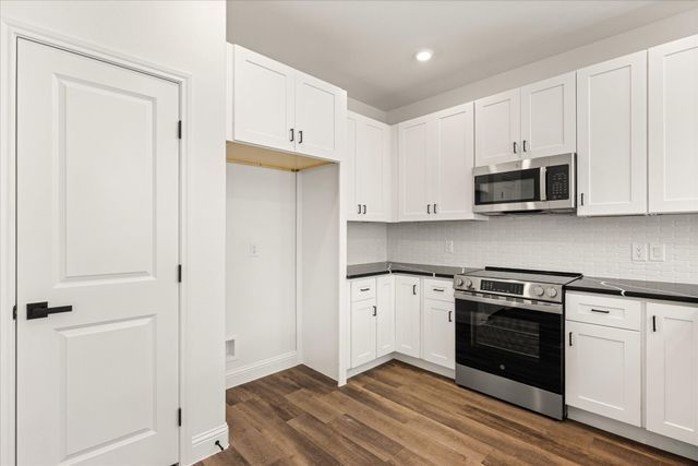 5915 Black Pine Circle, Granbury, TX 76048