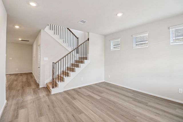 5133 Redbud Valley Drive, Pearland, TX 77584