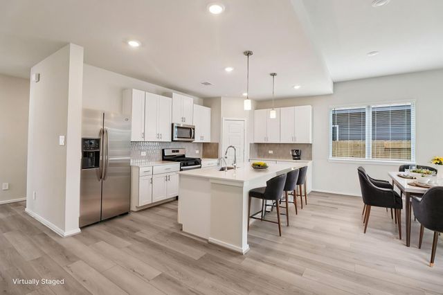 5133 Redbud Valley Drive, Pearland, TX 77584