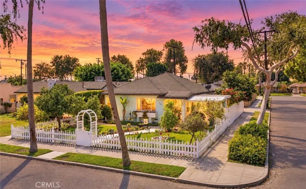 1100 E Whiting Avenue, Fullerton, CA 92831