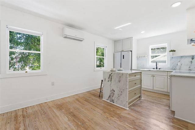 326 6TH AVENUE N 102, St Petersburg, FL 33701