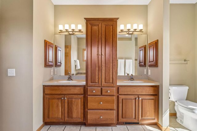 1809 Legacy Drive, Faribault, MN 55021