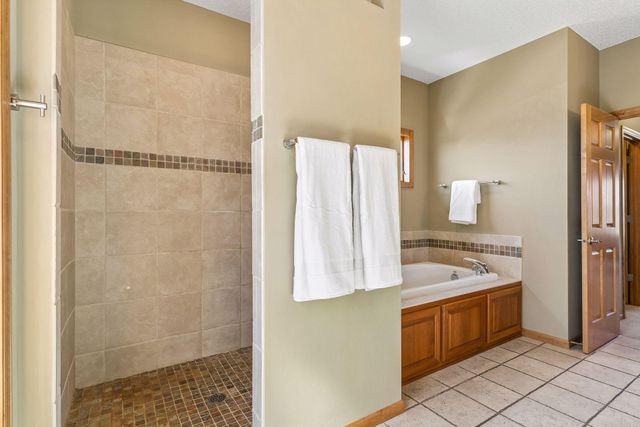 1809 Legacy Drive, Faribault, MN 55021