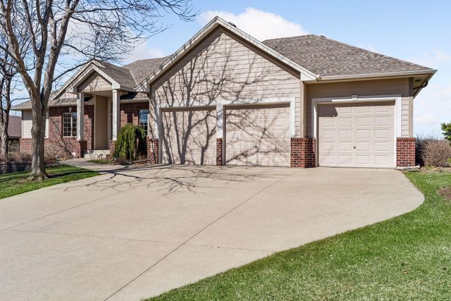 1809 Legacy Drive, Faribault, MN 55021