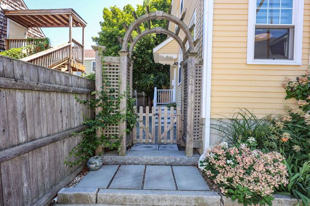 282 Hanover Street, Portsmouth, NH 03801