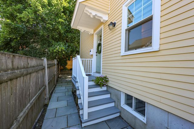 282 Hanover Street, Portsmouth, NH 03801