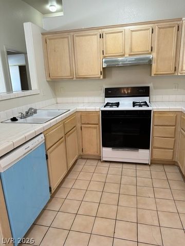 2110 Los Feliz Street 2037, Las Vegas, NV 89156