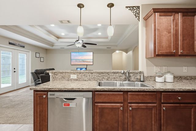 516 Grandridge Drive, Crestview, FL 32539