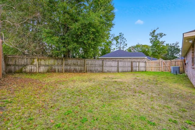 516 Grandridge Drive, Crestview, FL 32539
