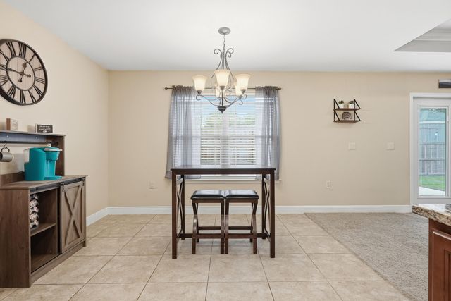 516 Grandridge Drive, Crestview, FL 32539