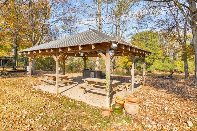 528 Old Alabama SE Road, Cartersville, GA 30120