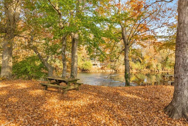 528 Old Alabama SE Road, Cartersville, GA 30120