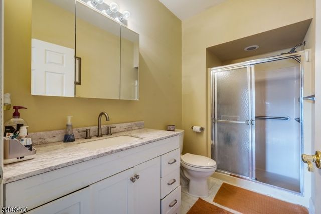 6411 Richmond Rd 411, West Milford Twp., NJ 07480