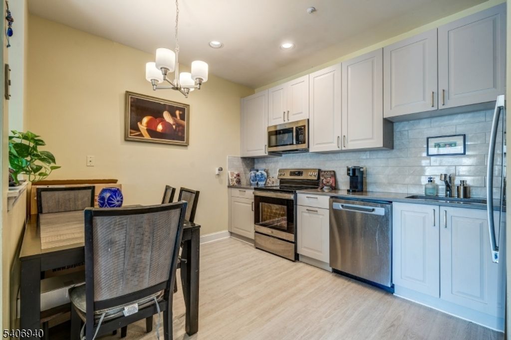 6411 Richmond Rd 411, West Milford Twp., NJ 07480