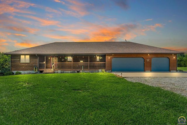8425 NE Marple RD, Topeka, KS 66617